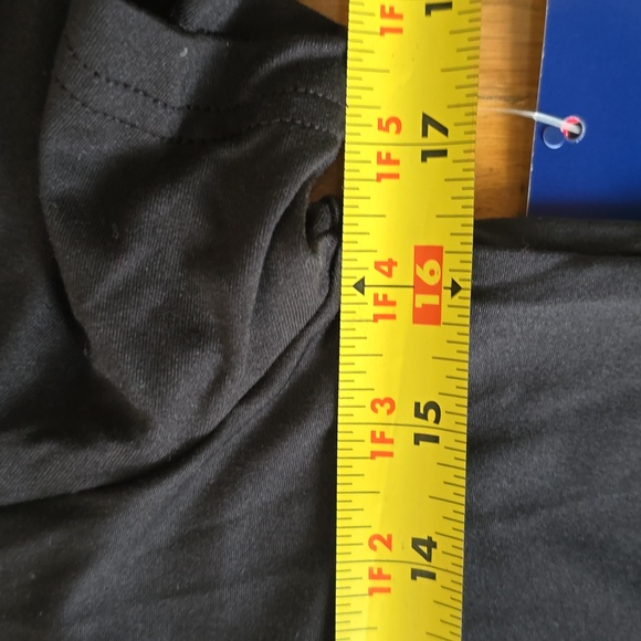 CHAMPION BRAND SIGNATURE BOYS BLACK SHORT SLEEVE SOCCER TEE-SHIRT SIZE LARGE - Picture 8 of 13